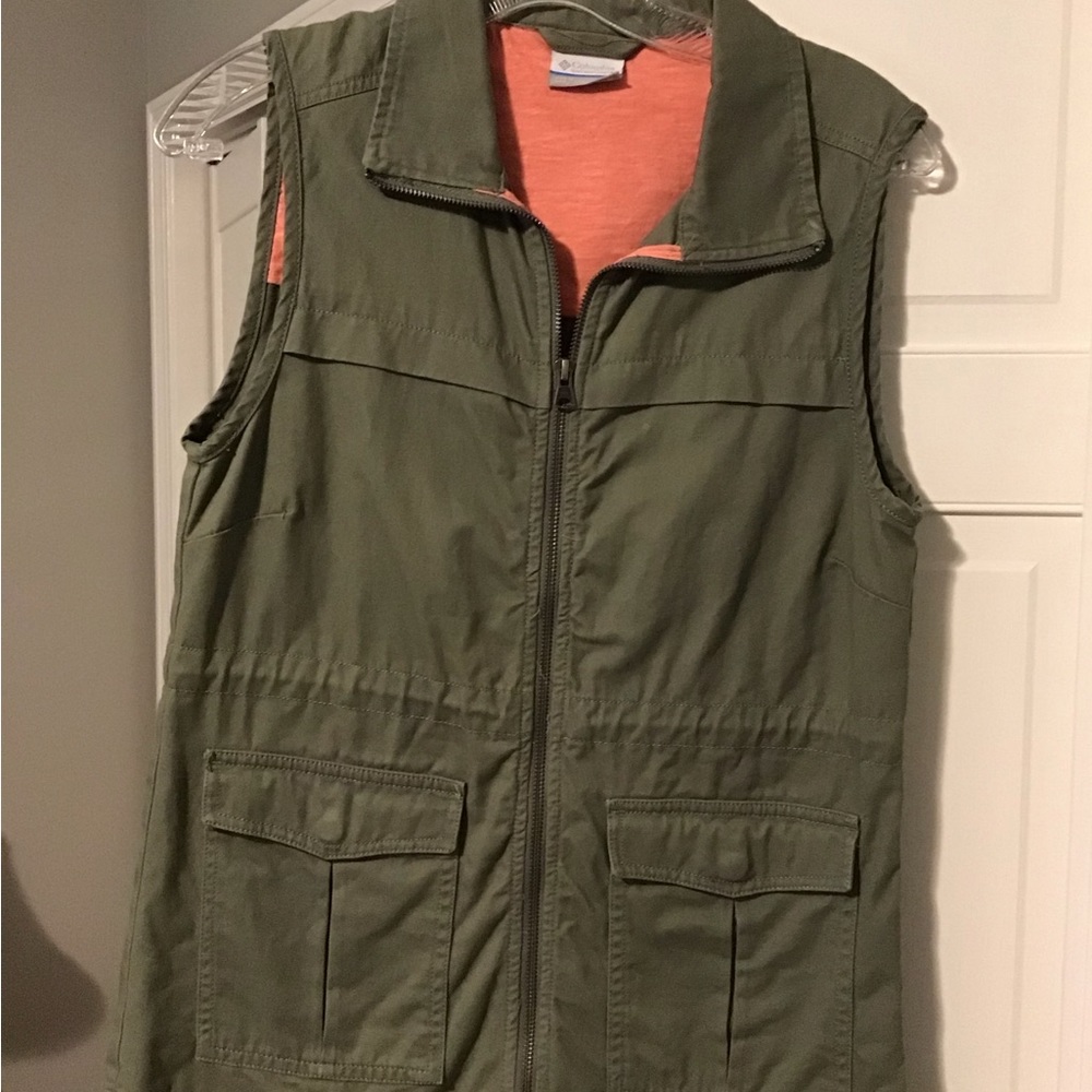 Columbia vest